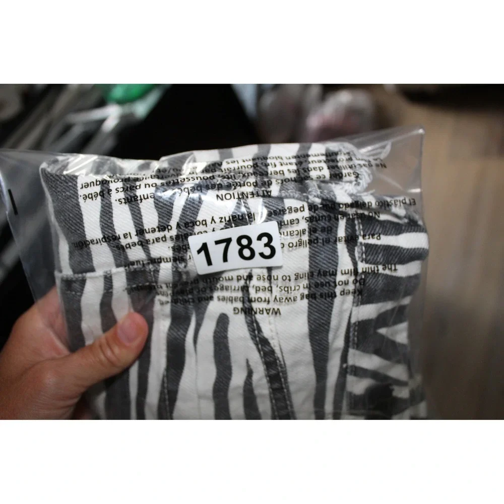 BlankNYC The Barrow Zebra Print High Rise Frayed Denim Shorts Black White 27
